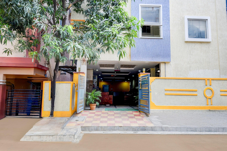 Reception 2, Deluxesri Vinayaka Luxury Rooms, Hyderabad