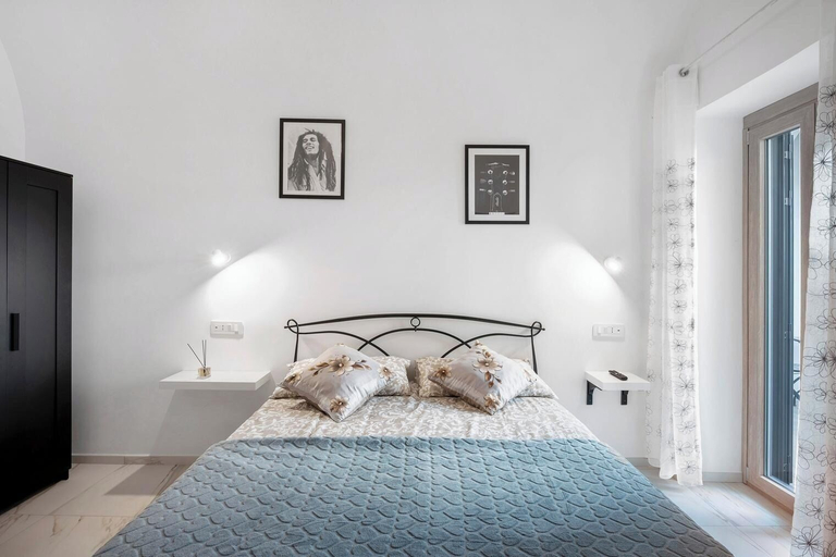 Room 3, Silvana's House, Napoli