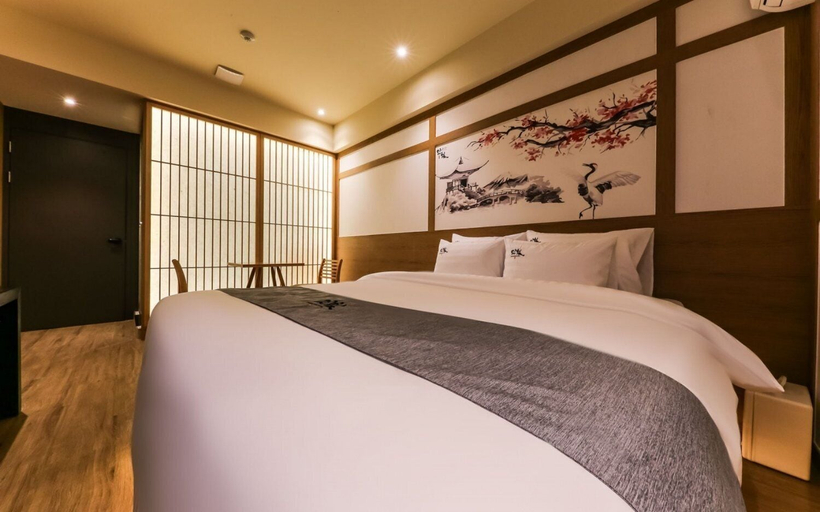 Bedroom 3, Jungni Manwol Hotel, Daedeok