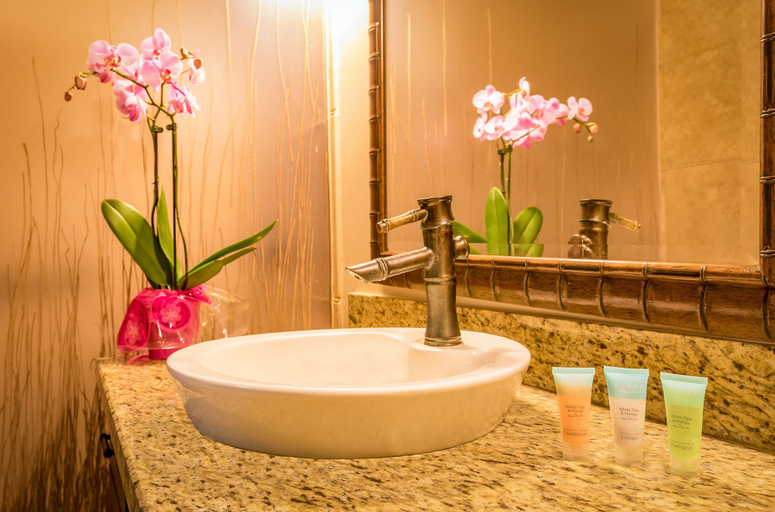 Bathroom 3, The Mauian - Boutique Beach Studios on Napili Bay, Maui