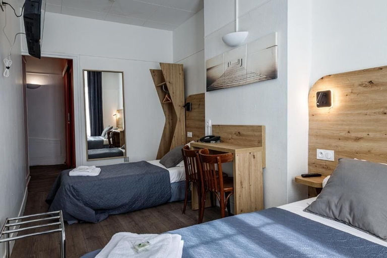 Bedroom 4, Hotel du Dauphiné, Rhône