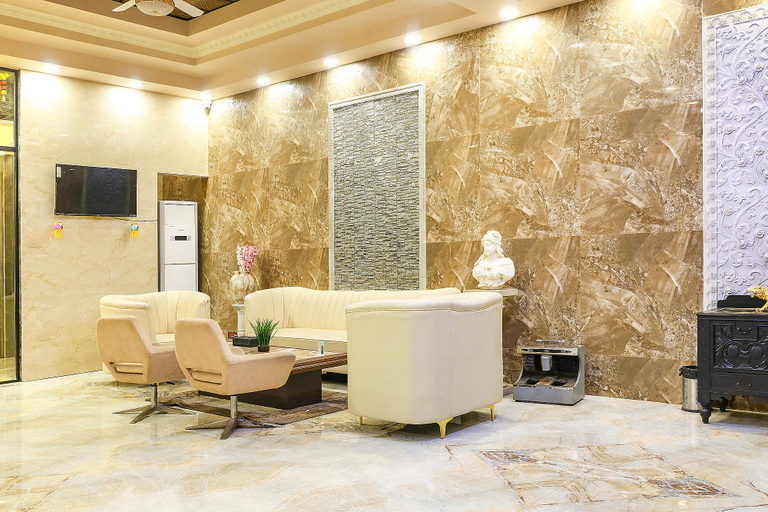Restaurant 5, Fabhotel Outstay, Thane