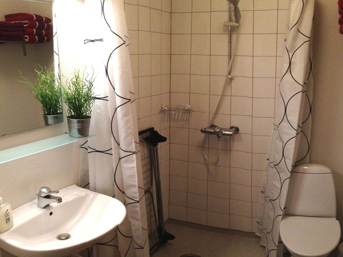 Bathroom, Herning City Apartments, Herning