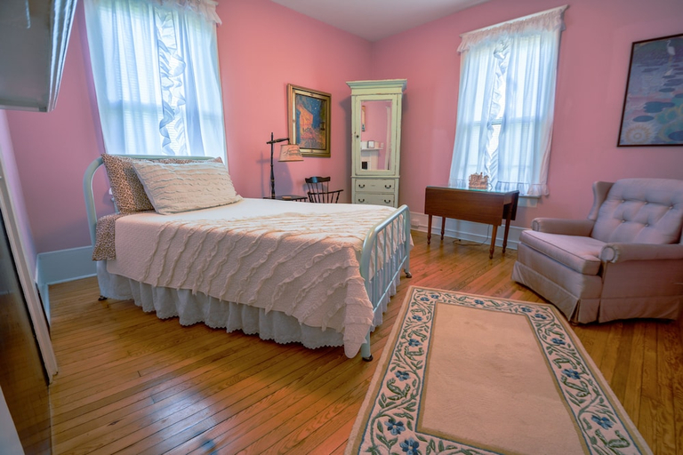 Bedroom 2, The Dailey Renewal Retreat Bed Breakfast, Guilford