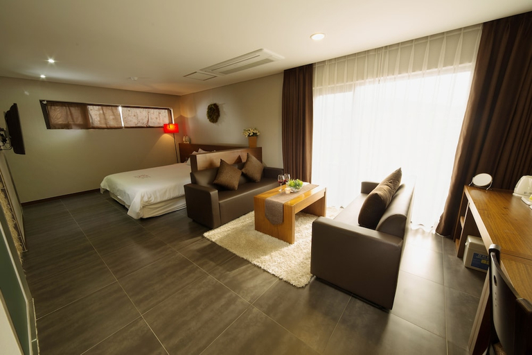 Bedroom 2, Reve Hotel Jeju, Jeju