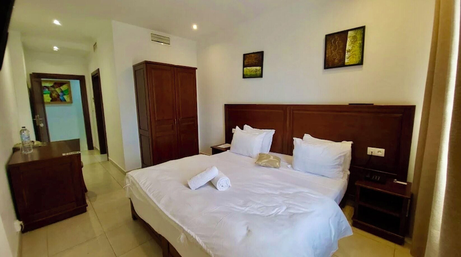 Others 5, Hotel Tassili II, Arzew