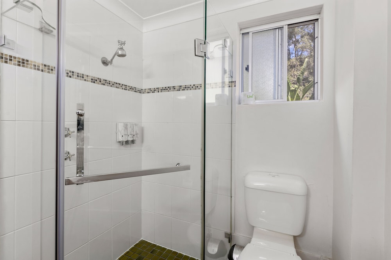 Bathroom 4, Sanctuary Resort Motor Inn, Coffs Harbour - Pt A