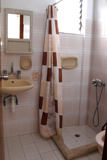 Bathroom 4, Hotel Rosmari, South Aegean