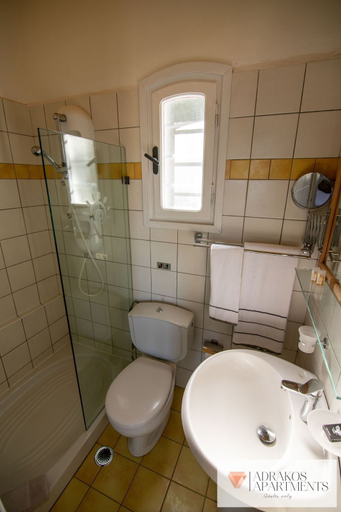 Bathroom 4, Adrakos Apartments-Terrassa Restaurant Adults only, Crete