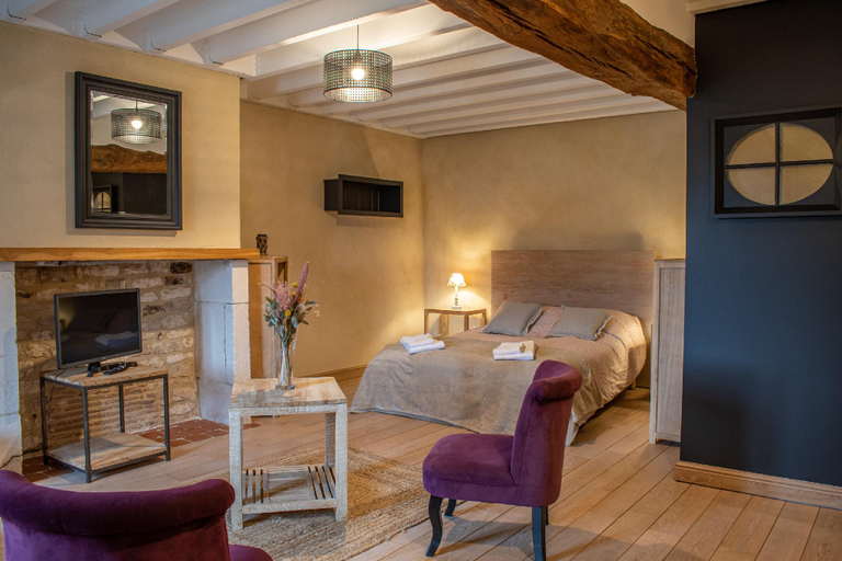 Bedroom 2, Le P'tit Louis, Yonne