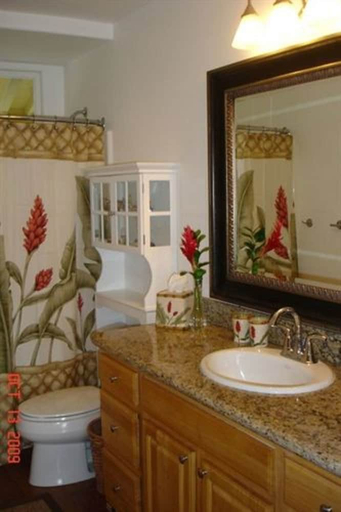 Bathroom, Bamboo Valley Inn, Maui