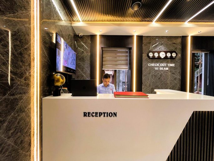 Public Area 2, Hotel National, Mumbai City