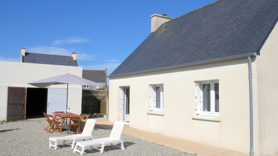 Exterior, Beach Holiday Home in Guisseny, Finistère