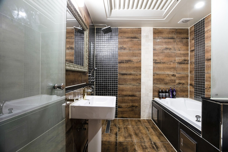 Bathroom 3, Hotel Bella, Hwaseong