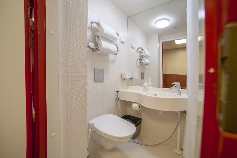 Bathroom 3, Omena Hotel Helsinki City Center, Uusimaa