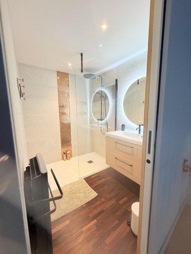 Bathroom 2, Le Chouette Loft, Côte-d'Or
