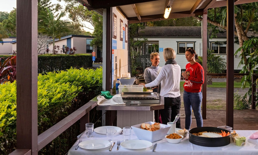 Food & Drinks, Discovery Parks -Emerald Beach, Coffs Harbour - Pt B