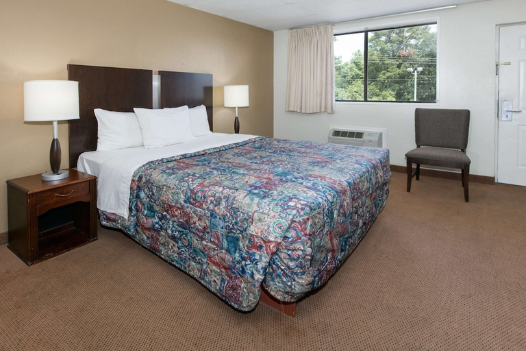 Bedroom 3, Knights Inn Longview, Gregg