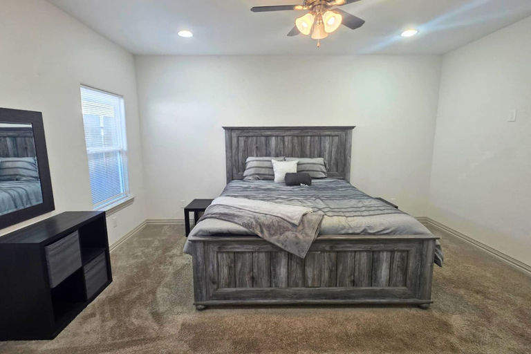 Room 4, Houston Extended Stay Near Downtown, Houston