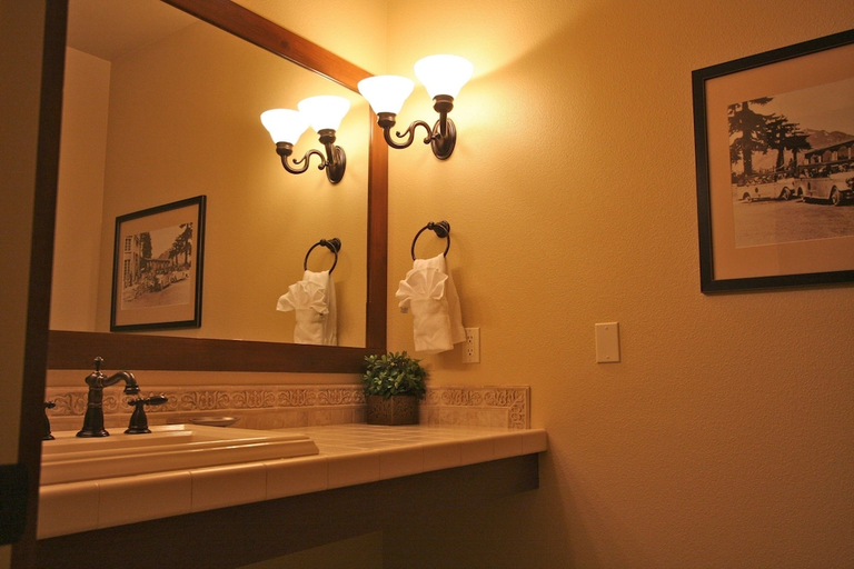 Bathroom, Homestead Resort, Whatcom