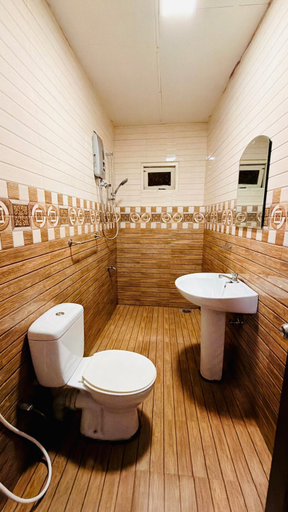 Bathroom 3, Little England Bungalow, Nuwara Eliya