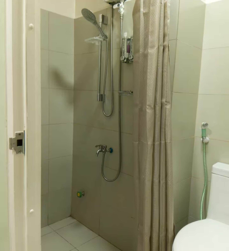 Bathroom 3, Greenleaf fast Wifi Green Residence, Manila City
