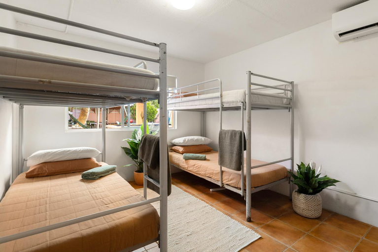 Bedroom 2, Dolphins Beach House, Noosa - Sunshine-Peregian