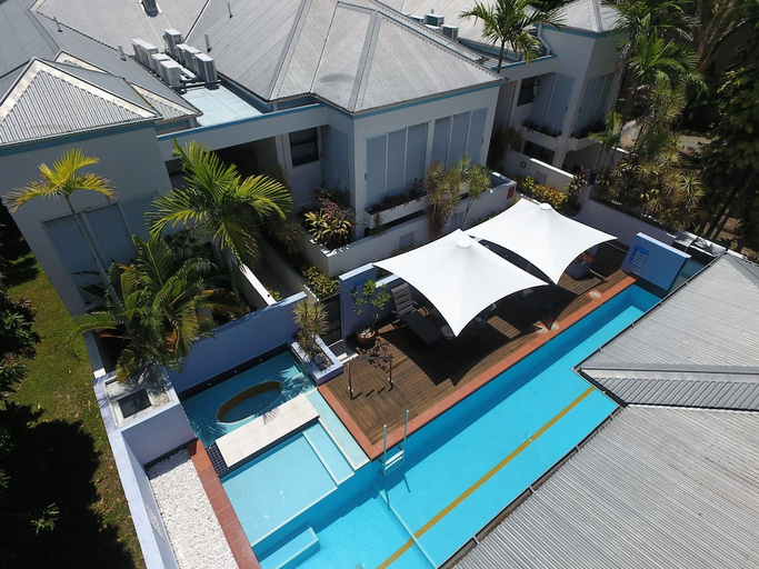 Sport & Beauty 2, Silkari The Pavilions Port Douglas, Douglas