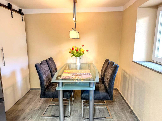 Dining 3, Holiday Home in Konz, Trier-Saarburg