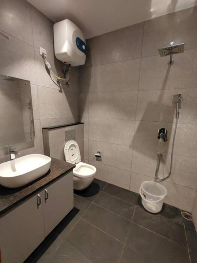 Bathroom 2, Nishantam Cottages Mussoorie, Dehradun