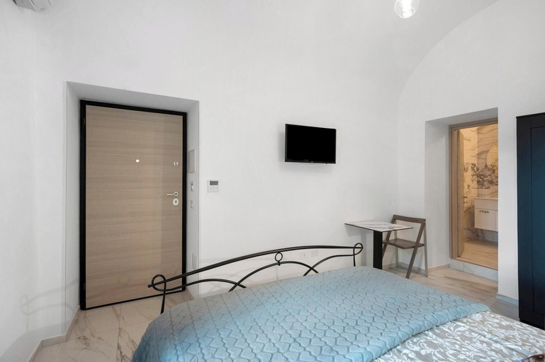 Room 2, Silvana's House, Napoli