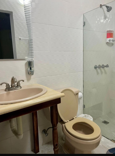 Bathroom, Hotel Maria Bonita Higuey, Apartments, Salvaleon de Higuey