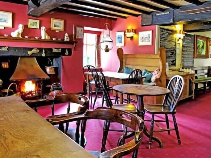 Food & Drinks 5, The Hand at Llanarmon, Wrexham