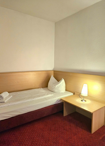 Bedroom 3, Weinhotel des Riesling Zum Grünen Kranz, Rheingau-Taunus-Kreis