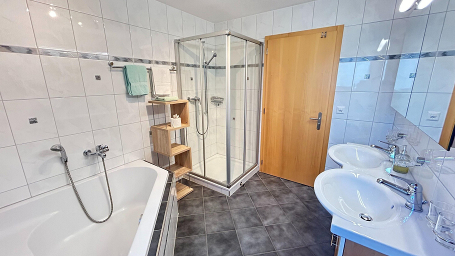 Bathroom 5, Bedroom Retreat in Saas Valley, Visp