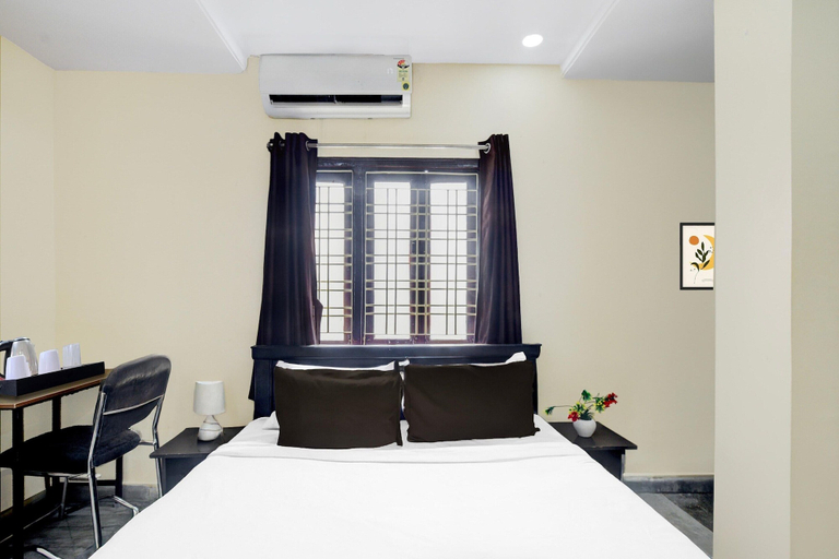 Room 5, Deluxecollection O Kothapet Near Omini Hospital, Ranga Reddy