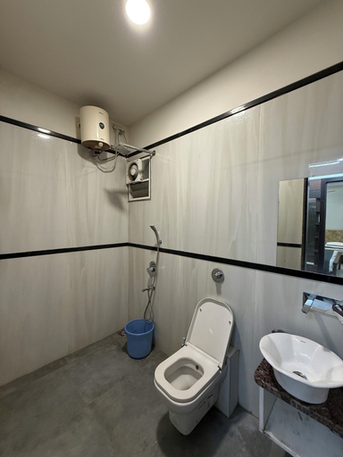 Bathroom, Barsana Haveli, Ujjain