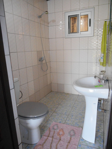 Bathroom 4, New Robinson Plage, Golfe (incl Lomé)
