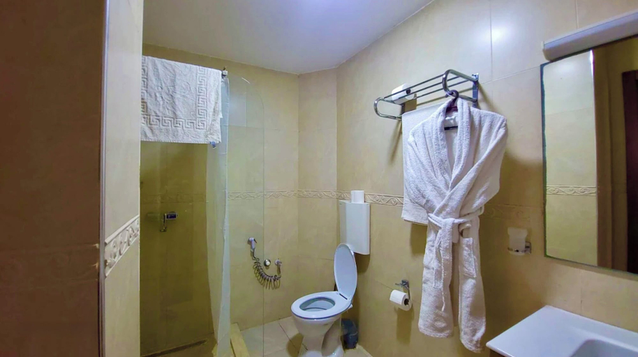 Bathroom, Hotel Tassili II, Arzew
