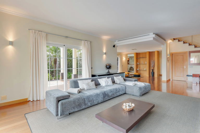 Living area 4, Villa Minimalista by HRM, Santa Cruz