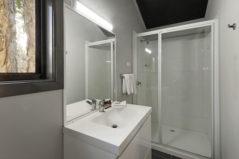 Bathroom 3, Discovery Parks - Byron Bay, Byron