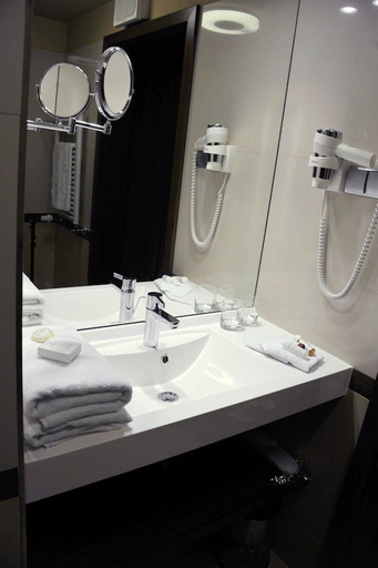Bathroom 3, Haston City Hotel, Trzebnica