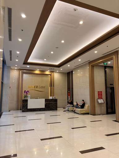 Public Area 4, High Floor Luxury Rivergate Apartment Central - Premium Pool Access, Ho Chi Minh City