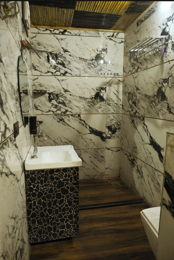 Bathroom 3, First Impression, Varanasi