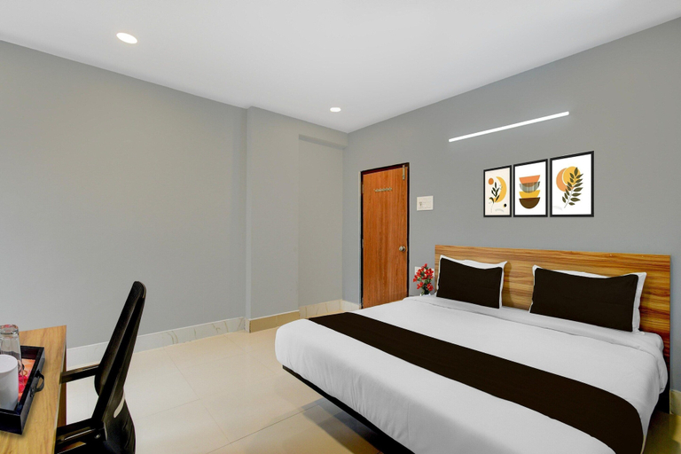 Room 2, Deluxehotel Chakripuram, Ranga Reddy