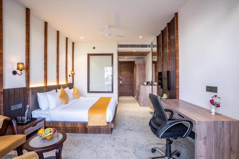 Bedroom 3, Shervani Pebbles & Pines Resort & Spa, Corbett, Nainital