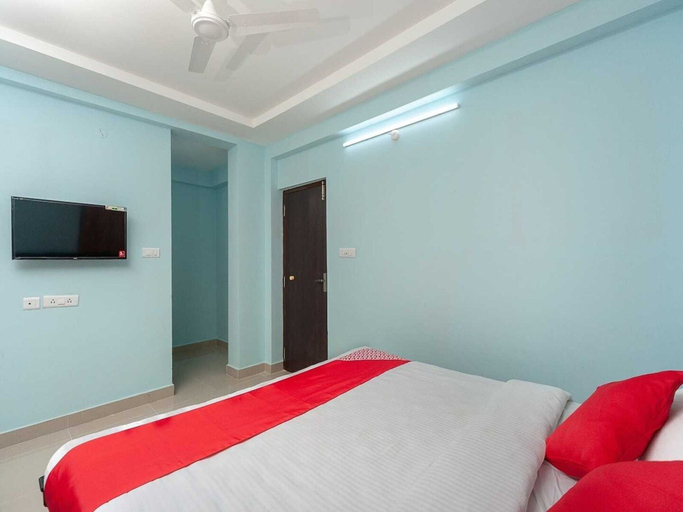 Room 3, Hotel O Tada Sri City, Nellore