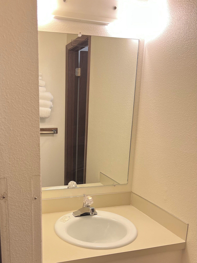 Bathroom 5, Americas Best Value Inn Laramie, Albany