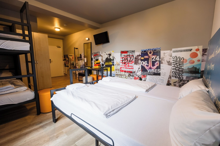 Bedroom 2, a&o Hamburg Hauptbahnhof, Hamburg