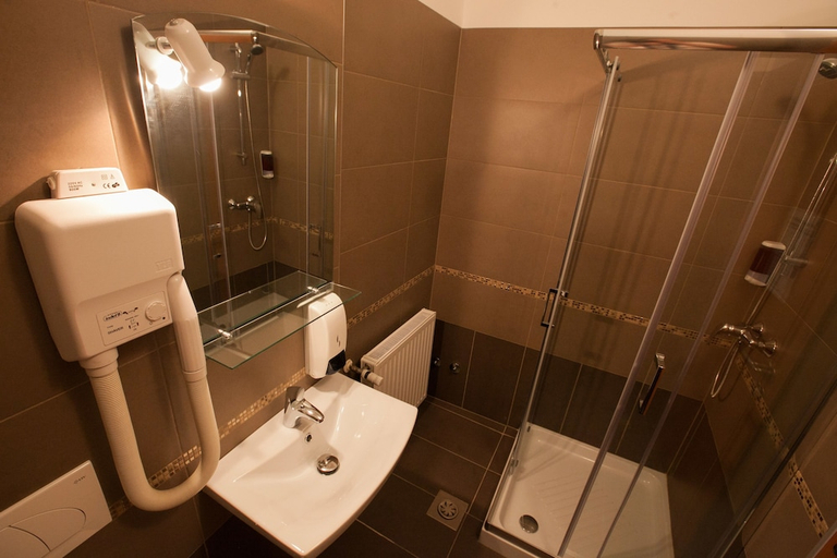 Bathroom 4, Hotel Center, Postojna